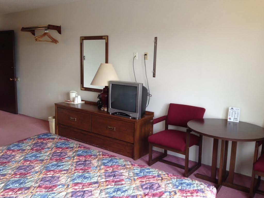 Americas Best Value Inn Laramie Exterior foto